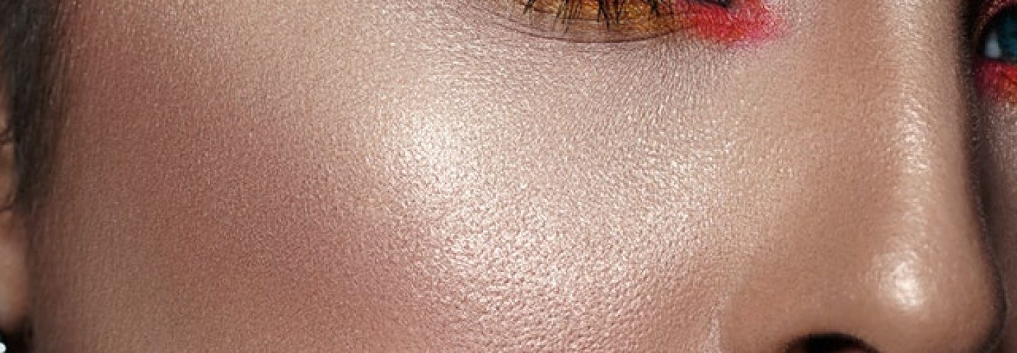 close-up-photo-of-woman-with-pink-eyeshadow-3912572